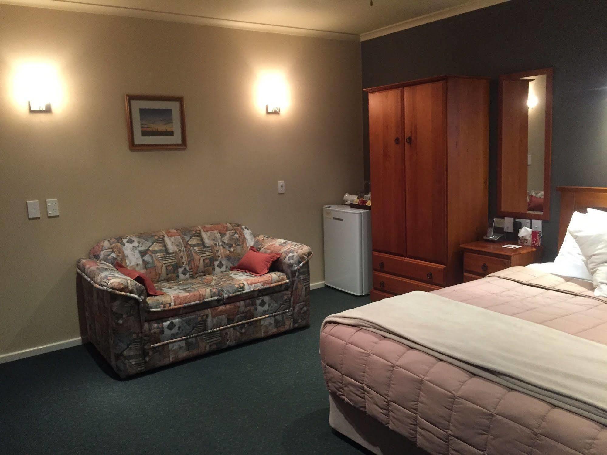 Lake Roxburgh Lodge Экстерьер фото